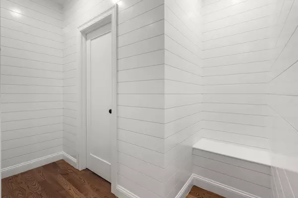 Worcester, MA 01606,18 Danielles Way