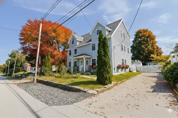 8A Whitins Rd, Sutton, MA 01590