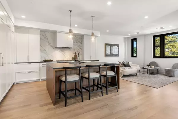 100 Linden Street #Unit 106, Wellesley, MA 02482