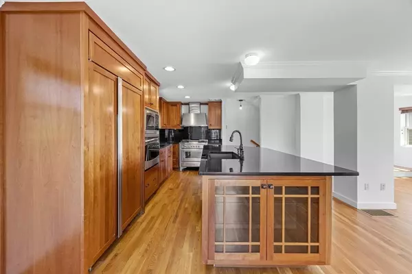 Provincetown, MA 02657,15 Bradford St Ext #D