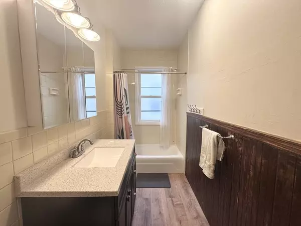 Somerville, MA 02143,57 Dimick St #3