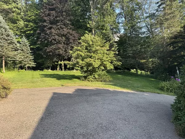 Natick, MA 01760,6 Ambler Court