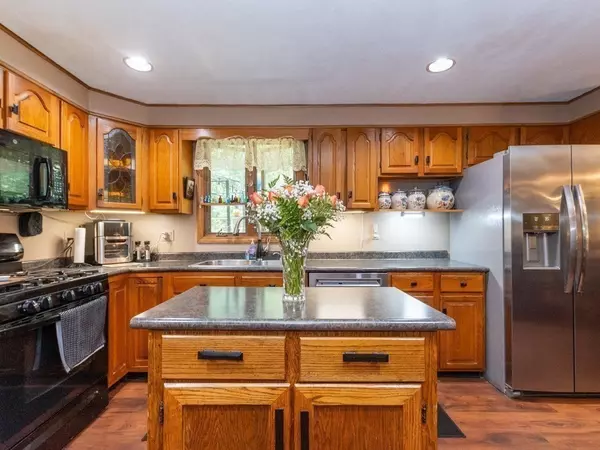 Billerica, MA 01821,12 Ridgeway Ave