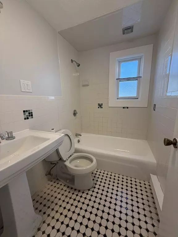 Waltham, MA 02453,100 Central St #1