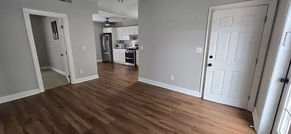 157 Earle St #2, Fall River, MA 02723