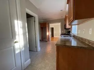 Waltham, MA 02453,65 Bedford Street #1