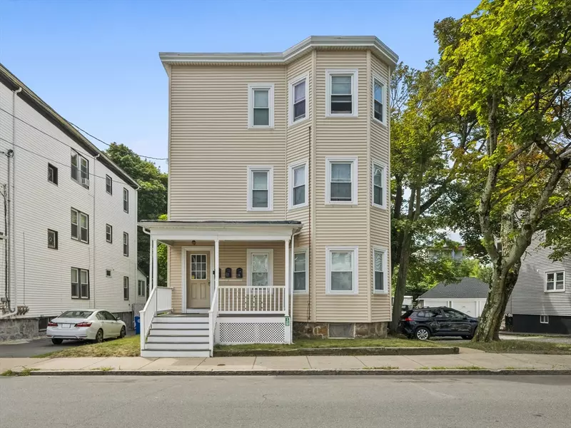 115 Sagamore Ave, Chelsea, MA 02150