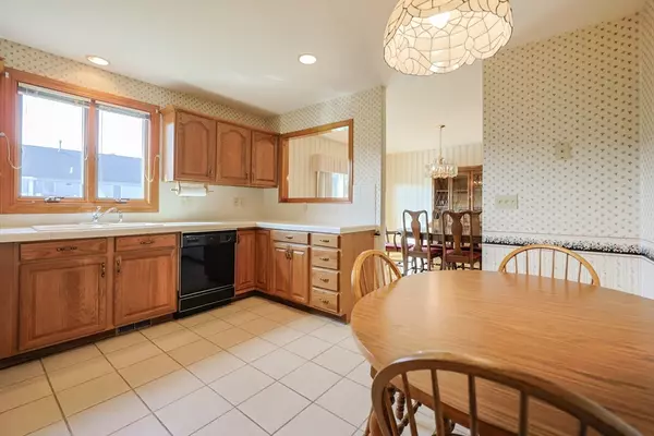 New Bedford, MA 02745,868 Phillips Rd