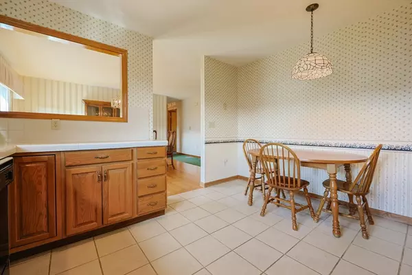 New Bedford, MA 02745,868 Phillips Rd