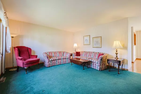 New Bedford, MA 02745,868 Phillips Rd