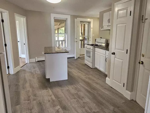 Lowell, MA 01852,762 Gorham St #3