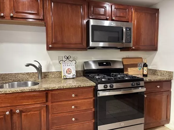 Waltham, MA 02453,146 Willow Street #2
