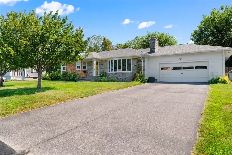 30 Oak Grove Boulevard, North Providence, RI 02911