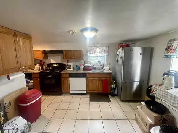 649 Washington St #2, Canton, MA 02021