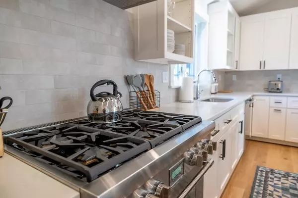 Andover, MA 01810,2 Punchard Ave #3