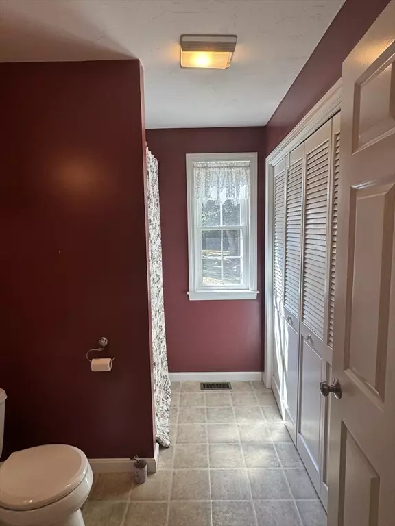 Raynham, MA 02767,48 Ridge Rd