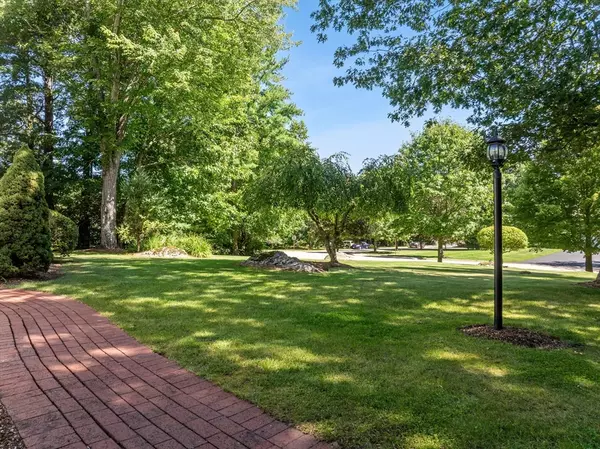 Raynham, MA 02767,48 Ridge Rd
