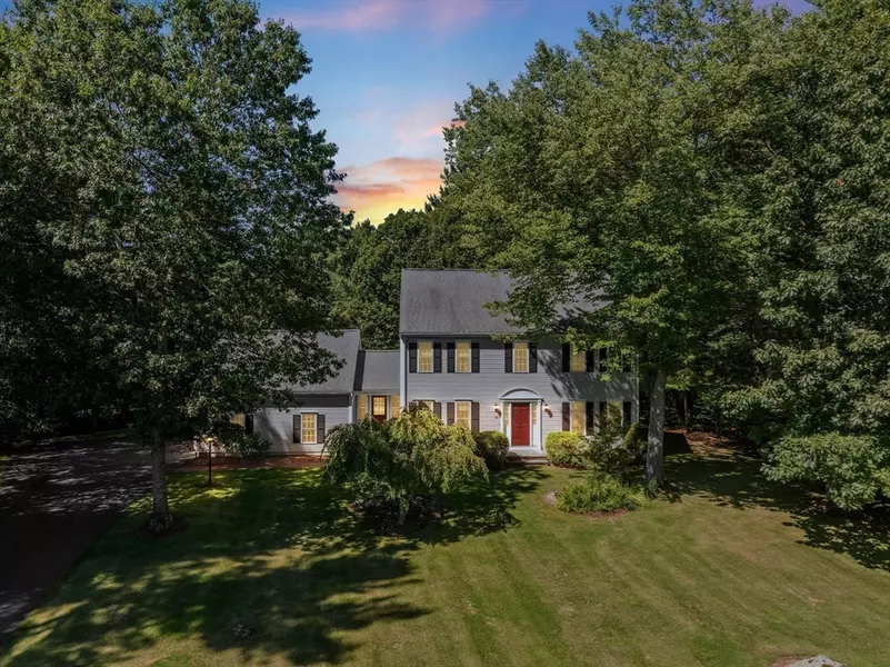48 Ridge Rd, Raynham, MA 02767