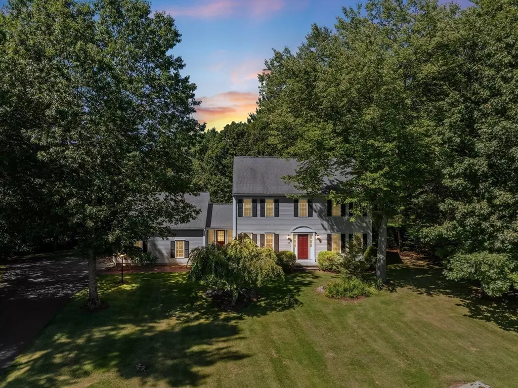 Raynham, MA 02767,48 Ridge Rd