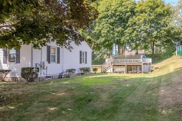 Swansea, MA 02777,25 Inverness Road