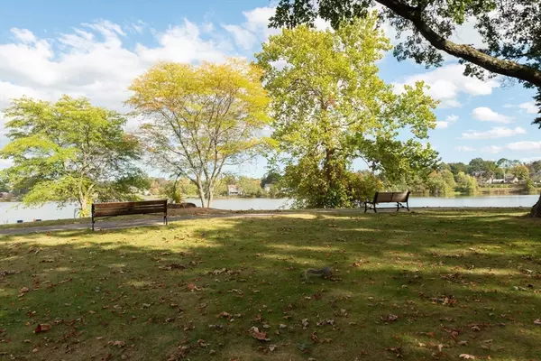 Wakefield, MA 01880,607 North Avenue #12-1C