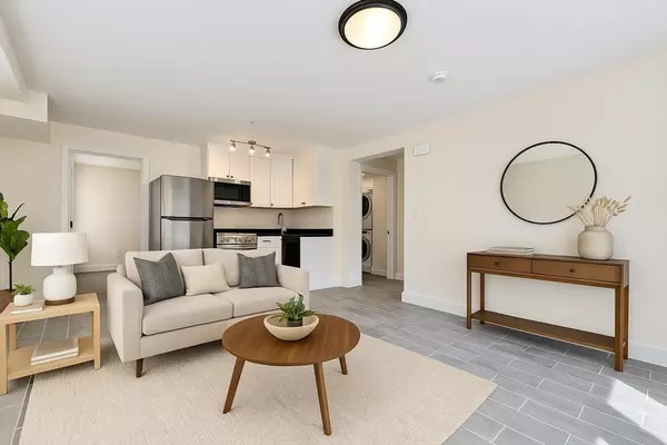 13 Dalby St #C, Newton, MA 02458