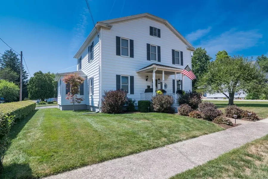 62 Ruggles St #1R, Palmer, MA 01080