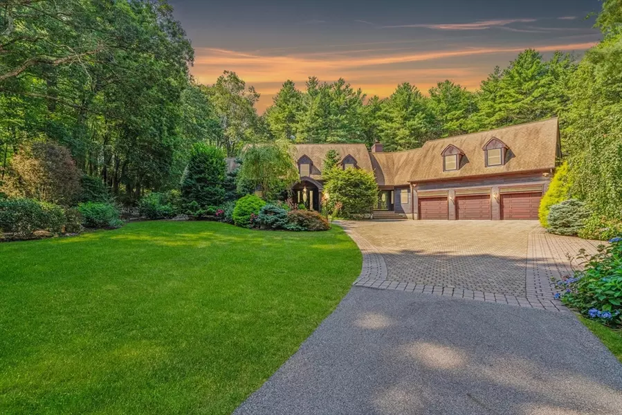 15A Valley, Dover, MA 02030