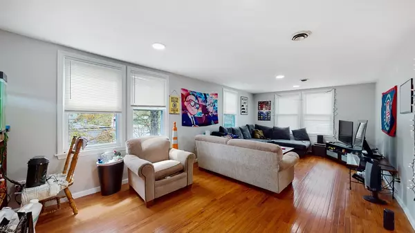 15 Beulah St #2, Framingham, MA 01701