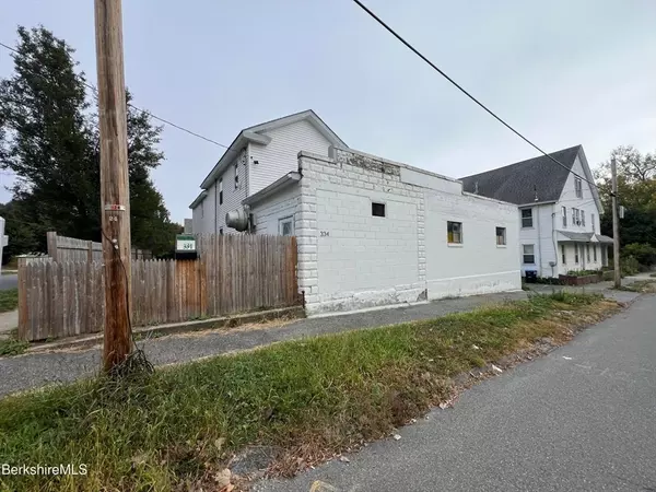334 Columbus Ave, Pittsfield, MA 01201