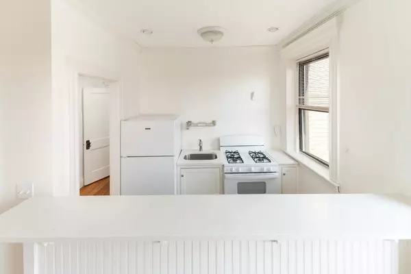 Boston, MA 02215,51 Park Dr #34