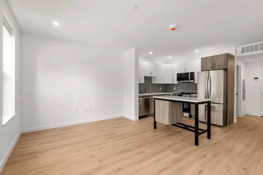 40 Centre St #508, Brookline, MA 02446