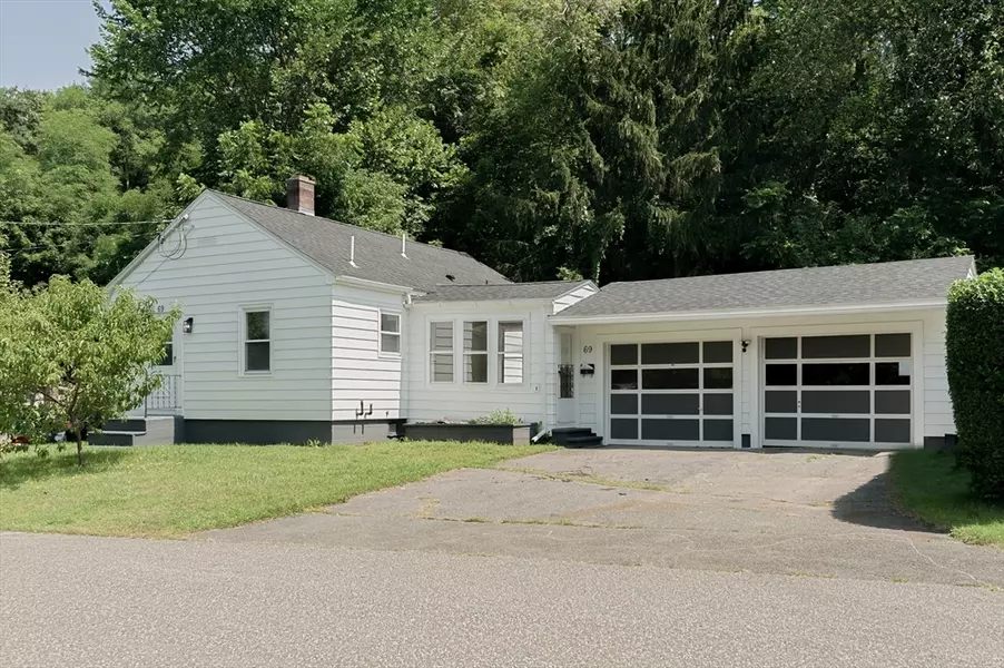 69 Aspen St, Ware, MA 01082