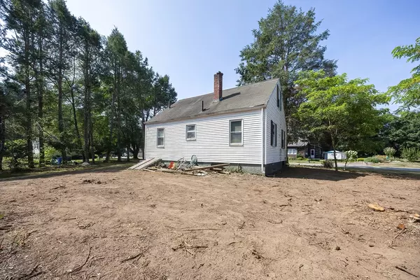 Wrentham, MA 02093,25 Geordan Ave