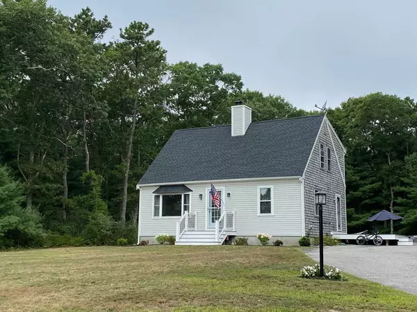 8 Cabot Cir, Plymouth, MA 02360