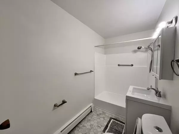 Quincy, MA 02170,100 Grand View Ave #APT 3B