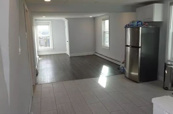 North Attleboro, MA 02760,100 Broad St #3