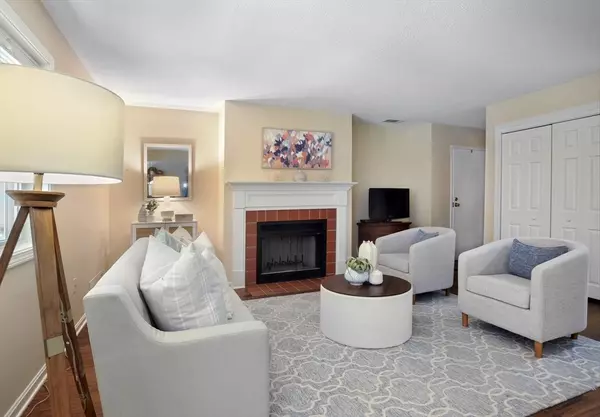 Hingham, MA 02043,3705 Tuckers Lane #3705