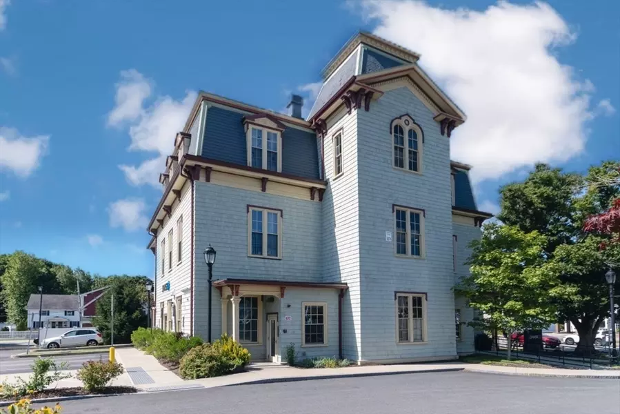 670-672 High Street #3, Westwood, MA 02090