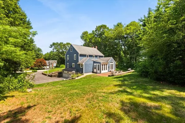 Pembroke, MA 02359,20 Acorn Lane
