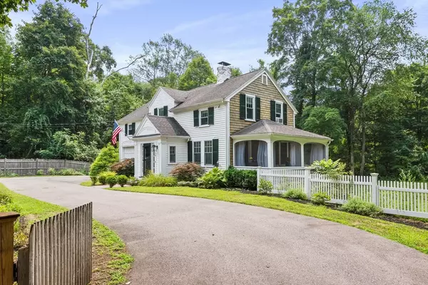 20 Lake St, Sherborn, MA 01770