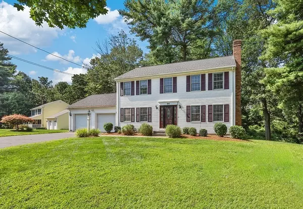Attleboro, MA 02703,44 Winterberry