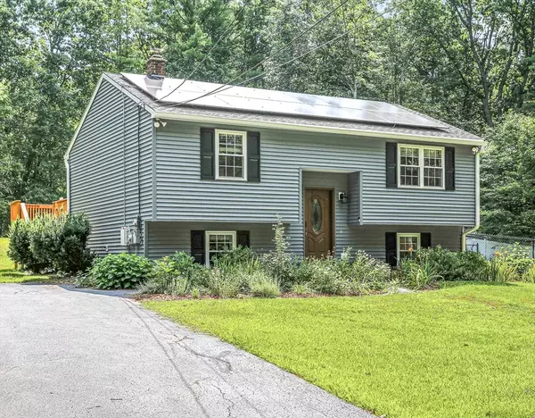 195 Holly Dr, Gardner, MA 01440