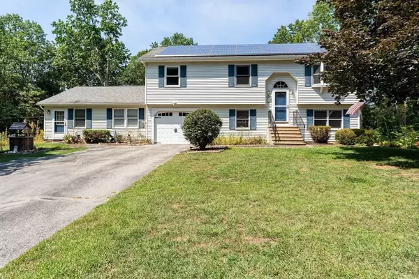 Ludlow, MA 01056,21 Nora Ln