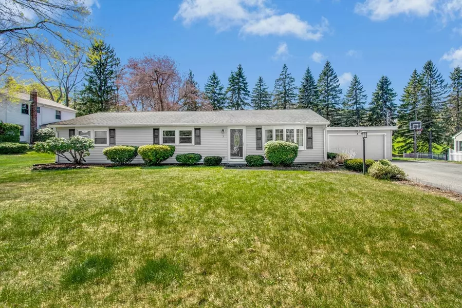 7 Jennings Rd, Westborough, MA 01581