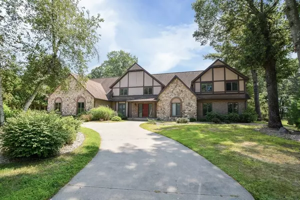 Westfield, MA 01085,120 Woodcliff Dr