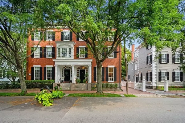 38 Chestnut Street, Salem, MA 01970