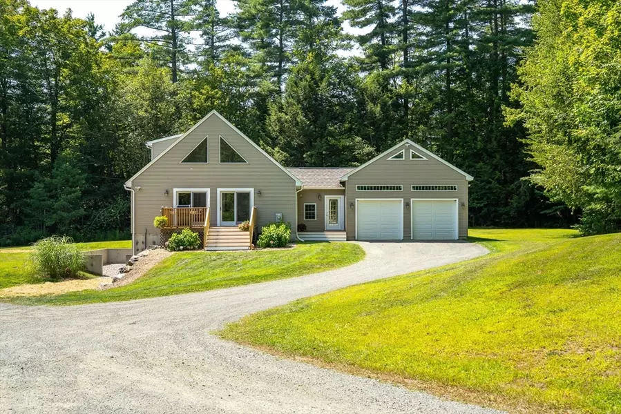 101 East St, Chesterfield, MA 01096