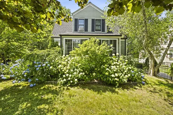 293 School St, Whitman, MA 02382