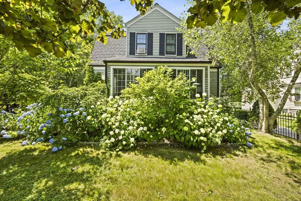 Whitman, MA 02382,293 School St